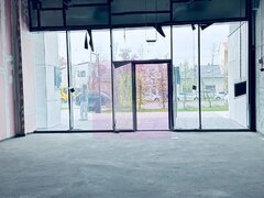 Spatiu comercial imobil nou Sebastian- Razoare